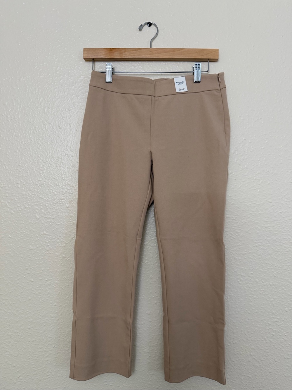 NWT Abercrombie & Fitch Beige Dress Pants